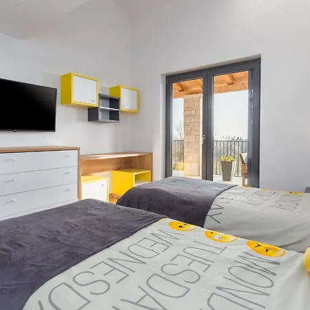Holiday home Harmony Porec Mofardini