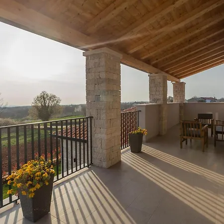 Holiday home Harmony Porec Mofardini